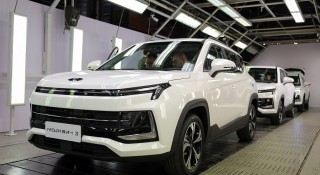 Không còn sự lựa chọn, người tiêu dùng Nga buộc phải mua xe Trung Quốc với giá bán không hề rẻ